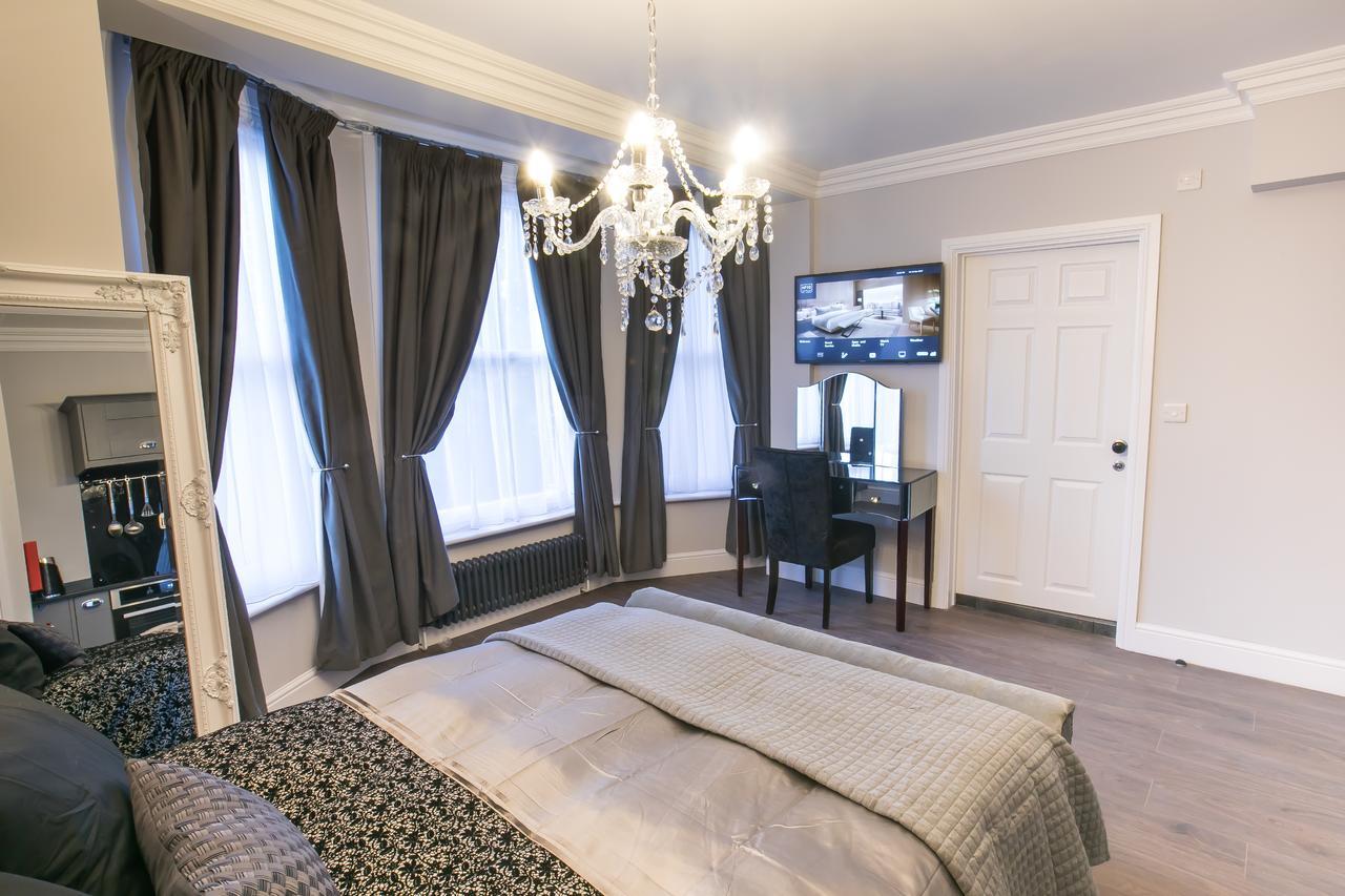 Apartments At Number 10 The Abbey Νόργουιτς Εξωτερικό φωτογραφία